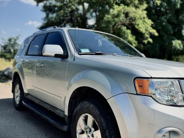 Серый Форд Эскейп, объемом двигателя 3 л и пробегом 218 тыс. км за 9000 $, фото 7 на Automoto.ua