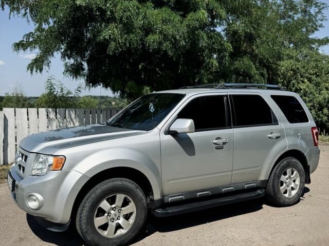 Серый Форд Эскейп, объемом двигателя 3 л и пробегом 218 тыс. км за 9000 $, фото 2 на Automoto.ua