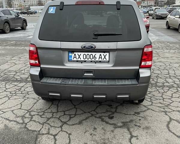 Серый Форд Эскейп, объемом двигателя 2.97 л и пробегом 154 тыс. км за 9000 $, фото 12 на Automoto.ua