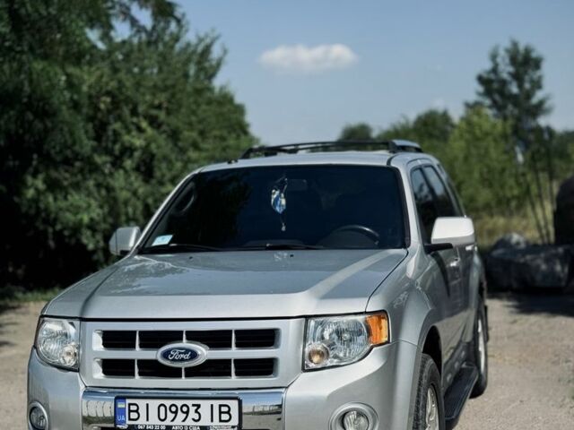 Серый Форд Эскейп, объемом двигателя 3 л и пробегом 218 тыс. км за 9000 $, фото 1 на Automoto.ua