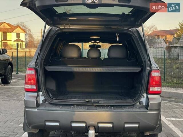 Серый Форд Эскейп, объемом двигателя 3 л и пробегом 208 тыс. км за 8700 $, фото 9 на Automoto.ua