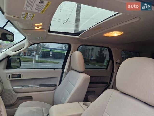 Серый Форд Эскейп, объемом двигателя 2.97 л и пробегом 210 тыс. км за 8500 $, фото 15 на Automoto.ua