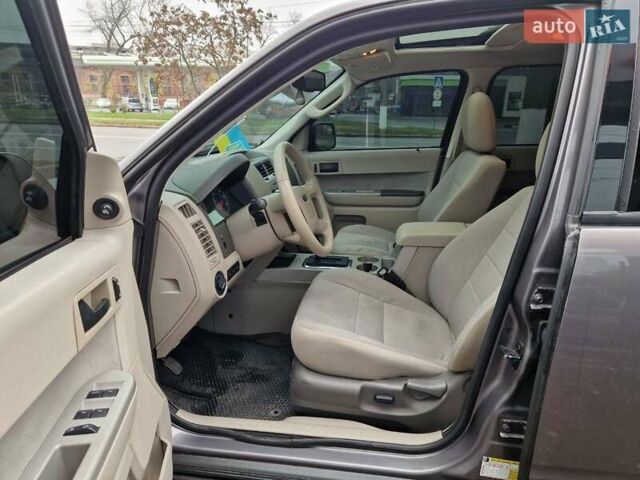 Серый Форд Эскейп, объемом двигателя 2.97 л и пробегом 210 тыс. км за 8500 $, фото 6 на Automoto.ua