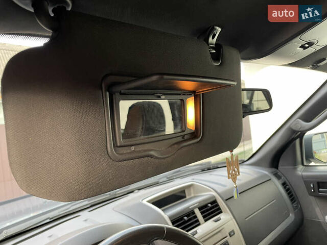 Серый Форд Эскейп, объемом двигателя 3 л и пробегом 150 тыс. км за 11800 $, фото 59 на Automoto.ua