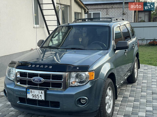 Серый Форд Эскейп, объемом двигателя 3 л и пробегом 150 тыс. км за 11800 $, фото 3 на Automoto.ua
