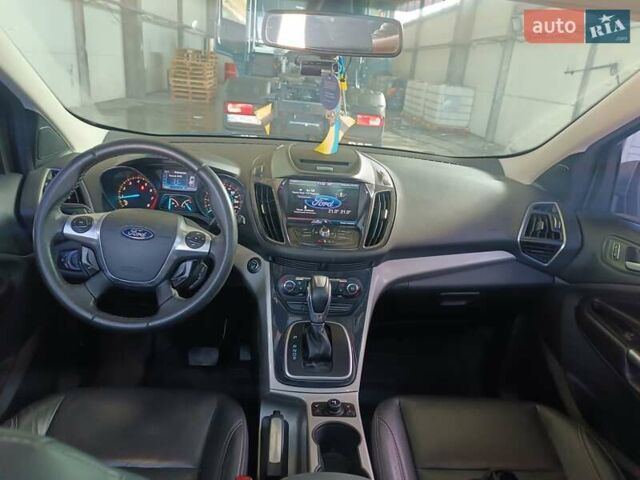 Серый Форд Эскейп, объемом двигателя 1.6 л и пробегом 164 тыс. км за 10900 $, фото 4 на Automoto.ua