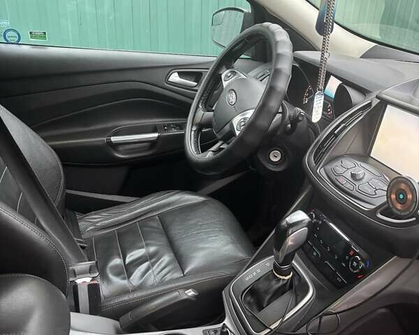 Серый Форд Эскейп, объемом двигателя 1.6 л и пробегом 220 тыс. км за 8200 $, фото 2 на Automoto.ua