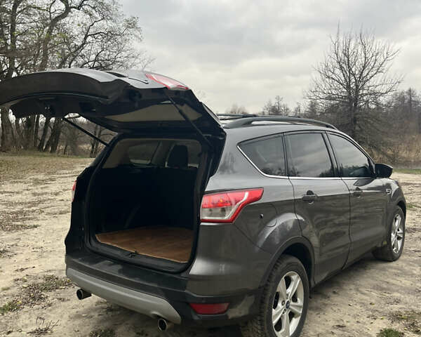 Серый Форд Эскейп, объемом двигателя 2 л и пробегом 217 тыс. км за 10800 $, фото 15 на Automoto.ua