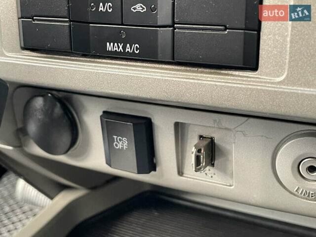 Серый Форд Эскейп, объемом двигателя 3 л и пробегом 150 тыс. км за 11800 $, фото 33 на Automoto.ua