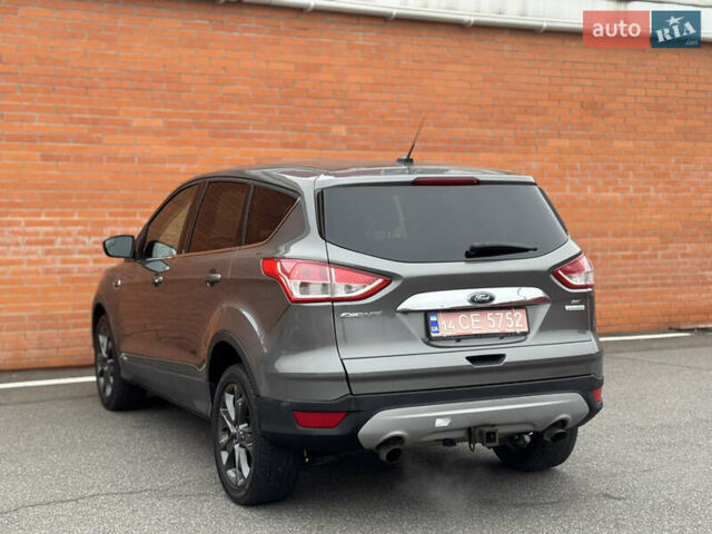 Серый Форд Эскейп, объемом двигателя 2 л и пробегом 145 тыс. км за 9500 $, фото 4 на Automoto.ua