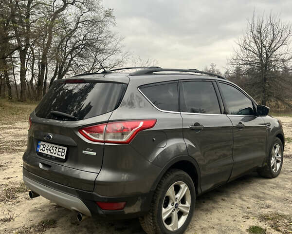 Серый Форд Эскейп, объемом двигателя 2 л и пробегом 217 тыс. км за 10800 $, фото 6 на Automoto.ua