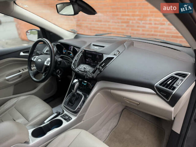 Серый Форд Эскейп, объемом двигателя 2 л и пробегом 145 тыс. км за 9500 $, фото 13 на Automoto.ua