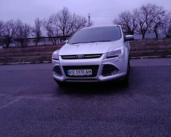 Серый Форд Эскейп, объемом двигателя 2 л и пробегом 295 тыс. км за 12000 $, фото 2 на Automoto.ua