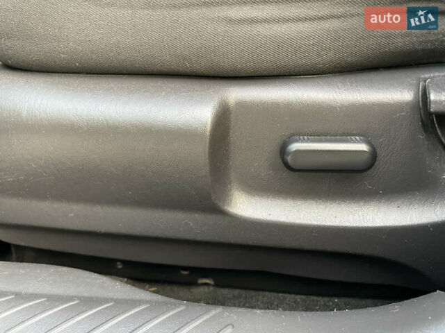 Серый Форд Эскейп, объемом двигателя 3 л и пробегом 150 тыс. км за 11800 $, фото 58 на Automoto.ua