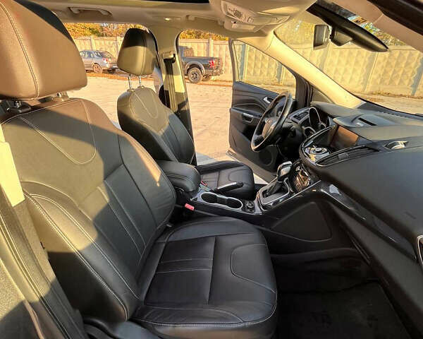 Сірий Форд Ескейп, об'ємом двигуна 2 л та пробігом 171 тис. км за 10500 $, фото 11 на Automoto.ua