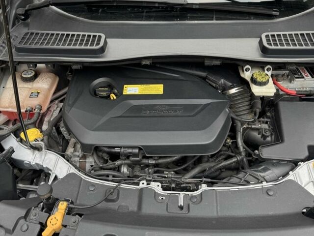 Серый Форд Эскейп, объемом двигателя 1.6 л и пробегом 2 тыс. км за 11000 $, фото 8 на Automoto.ua