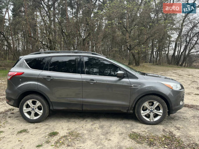 Серый Форд Эскейп, объемом двигателя 2 л и пробегом 217 тыс. км за 10800 $, фото 9 на Automoto.ua