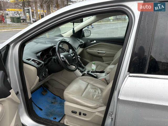 Серый Форд Эскейп, объемом двигателя 2 л и пробегом 287 тыс. км за 9500 $, фото 8 на Automoto.ua