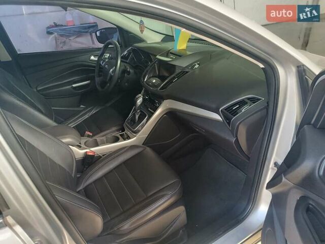 Серый Форд Эскейп, объемом двигателя 1.6 л и пробегом 164 тыс. км за 10900 $, фото 9 на Automoto.ua