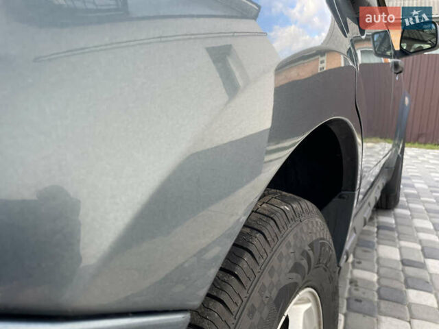 Серый Форд Эскейп, объемом двигателя 3 л и пробегом 150 тыс. км за 11800 $, фото 21 на Automoto.ua