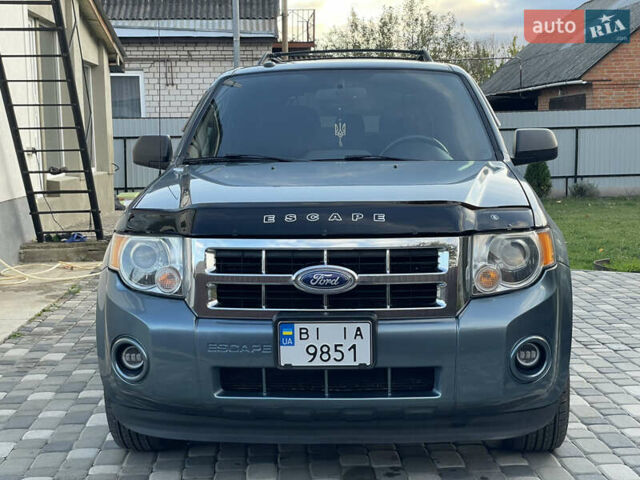 Серый Форд Эскейп, объемом двигателя 3 л и пробегом 150 тыс. км за 11800 $, фото 4 на Automoto.ua
