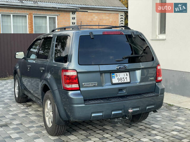 Серый Форд Эскейп, объемом двигателя 3 л и пробегом 150 тыс. км за 11800 $, фото 13 на Automoto.ua