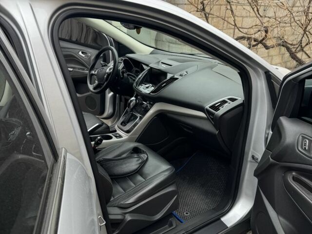 Серый Форд Эскейп, объемом двигателя 1.6 л и пробегом 2 тыс. км за 11000 $, фото 3 на Automoto.ua