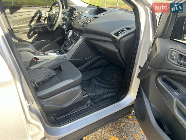 Форд Эскейп 2012 в Киеве на Automoto.ua Серый Форд Эскейп, объемом двигателя 2.5 л и пробегом 295 тыс. км за 9000 $, фото 15 на Automoto.ua