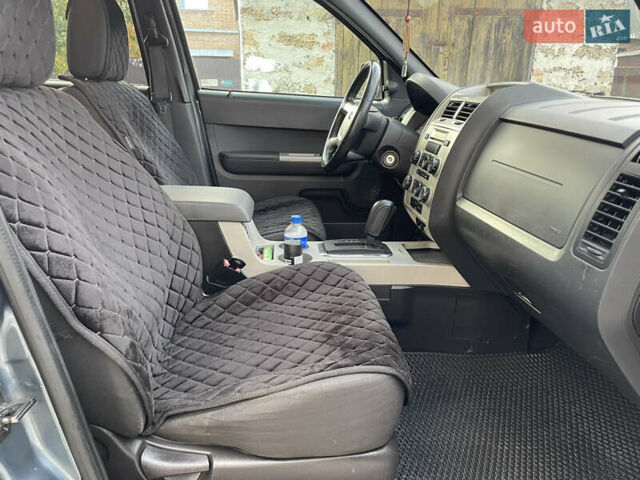 Серый Форд Эскейп, объемом двигателя 3 л и пробегом 150 тыс. км за 11800 $, фото 43 на Automoto.ua