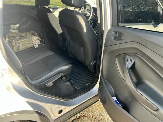 Сірий Форд Ескейп, об'ємом двигуна 2.5 л та пробігом 295 тис. км за 8800 $, фото 6 на Automoto.ua