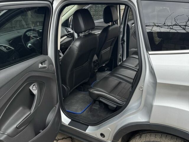 Серый Форд Эскейп, объемом двигателя 1.6 л и пробегом 2 тыс. км за 11000 $, фото 6 на Automoto.ua