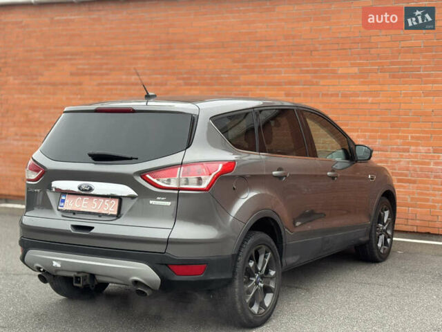 Серый Форд Эскейп, объемом двигателя 2 л и пробегом 145 тыс. км за 9500 $, фото 2 на Automoto.ua