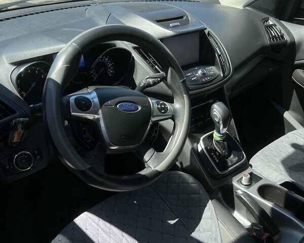 Серый Форд Эскейп, объемом двигателя 1.59 л и пробегом 196 тыс. км за 11200 $, фото 26 на Automoto.ua