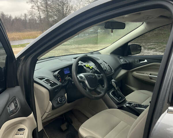 Серый Форд Эскейп, объемом двигателя 2 л и пробегом 217 тыс. км за 10800 $, фото 11 на Automoto.ua