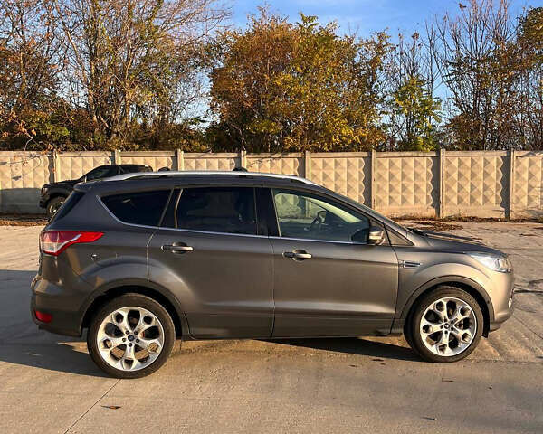 Сірий Форд Ескейп, об'ємом двигуна 2 л та пробігом 171 тис. км за 10500 $, фото 2 на Automoto.ua