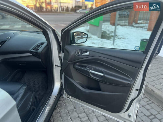 Серый Форд Эскейп, объемом двигателя 1.6 л и пробегом 140 тыс. км за 11000 $, фото 11 на Automoto.ua