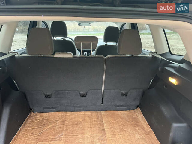 Серый Форд Эскейп, объемом двигателя 2 л и пробегом 217 тыс. км за 10800 $, фото 17 на Automoto.ua