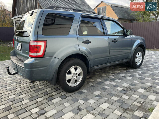 Серый Форд Эскейп, объемом двигателя 3 л и пробегом 150 тыс. км за 11800 $, фото 9 на Automoto.ua