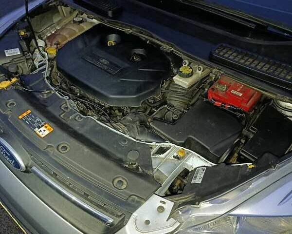 Серый Форд Эскейп, объемом двигателя 2 л и пробегом 295 тыс. км за 12000 $, фото 10 на Automoto.ua