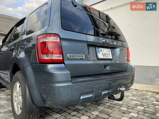 Серый Форд Эскейп, объемом двигателя 3 л и пробегом 150 тыс. км за 11800 $, фото 22 на Automoto.ua