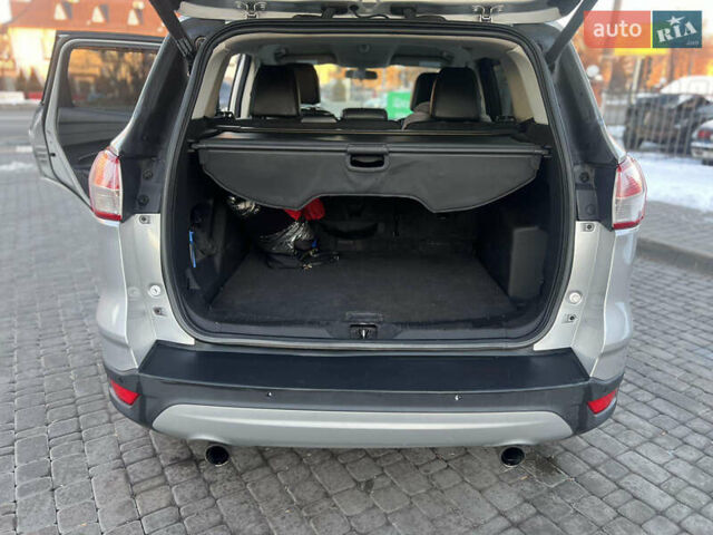 Серый Форд Эскейп, объемом двигателя 1.6 л и пробегом 140 тыс. км за 11000 $, фото 12 на Automoto.ua