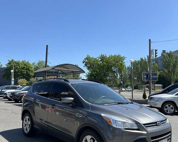 Серый Форд Эскейп, объемом двигателя 1.59 л и пробегом 196 тыс. км за 11200 $, фото 4 на Automoto.ua