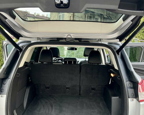 Серый Форд Эскейп, объемом двигателя 2 л и пробегом 149 тыс. км за 10699 $, фото 82 на Automoto.ua