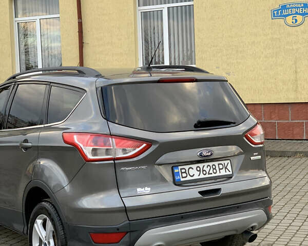 Серый Форд Эскейп, объемом двигателя 1.6 л и пробегом 245 тыс. км за 9200 $, фото 6 на Automoto.ua