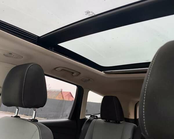 Серый Форд Эскейп, объемом двигателя 1.6 л и пробегом 140 тыс. км за 10200 $, фото 17 на Automoto.ua