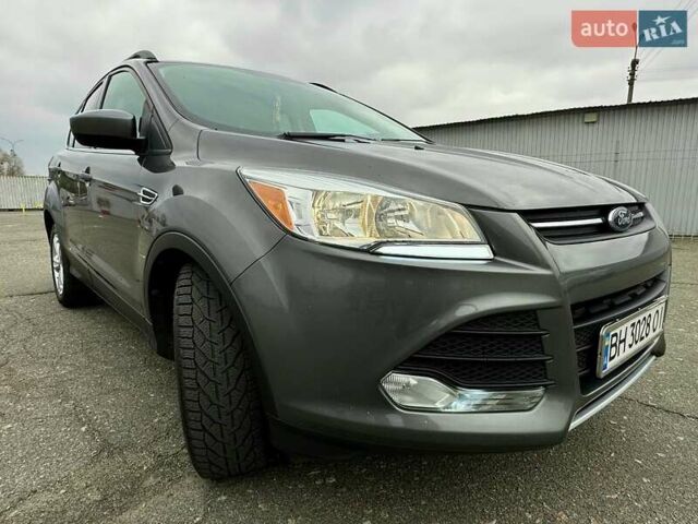 Сірий Форд Ескейп, об'ємом двигуна 2 л та пробігом 192 тис. км за 13500 $, фото 3 на Automoto.ua