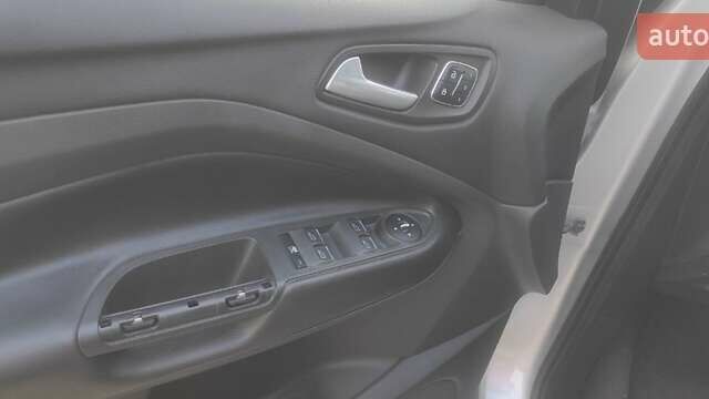 Сірий Форд Ескейп, об'ємом двигуна 2 л та пробігом 300 тис. км за 10300 $, фото 8 на Automoto.ua