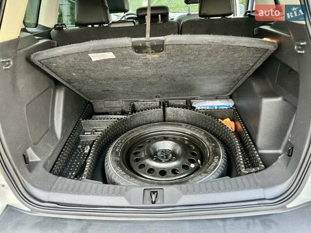 Серый Форд Эскейп, объемом двигателя 2 л и пробегом 149 тыс. км за 10699 $, фото 84 на Automoto.ua