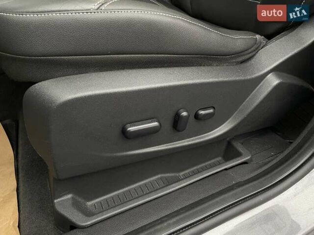 Сірий Форд Ескейп, об'ємом двигуна 1.6 л та пробігом 141 тис. км за 10308 $, фото 17 на Automoto.ua