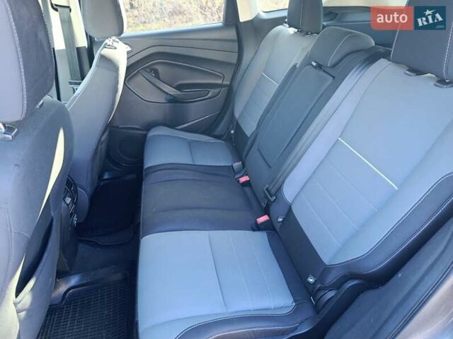 Серый Форд Эскейп, объемом двигателя 1.6 л и пробегом 180 тыс. км за 8500 $, фото 10 на Automoto.ua